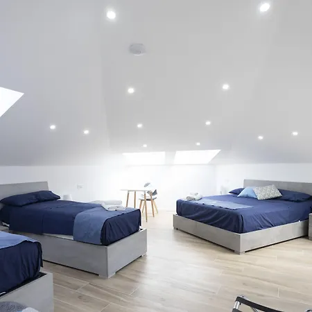 Giuly & Bed & Breakfast Napoli