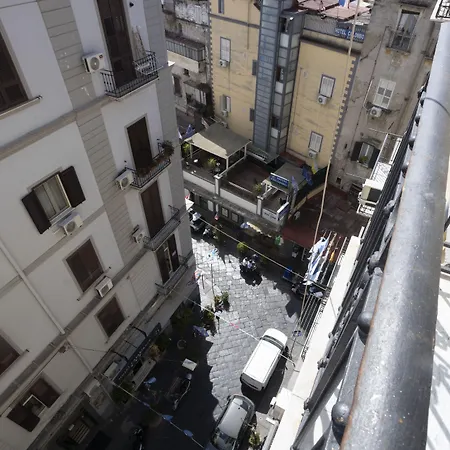 Giuly & Bed & Breakfast Napoli