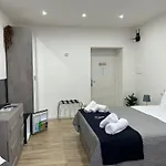 Giuly & Bed & Breakfast