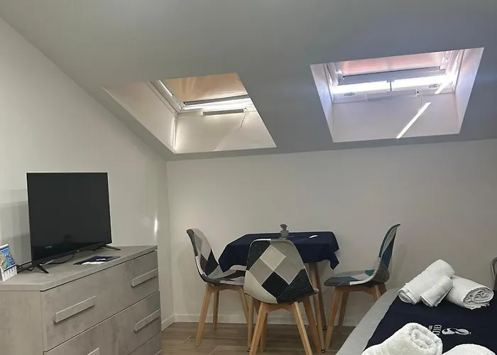 Giuly & Nocleg ze śniadaniem 4*