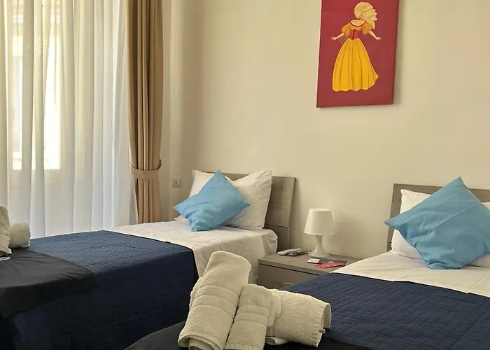 Giuly & فندق مبيت وإفطار 4*