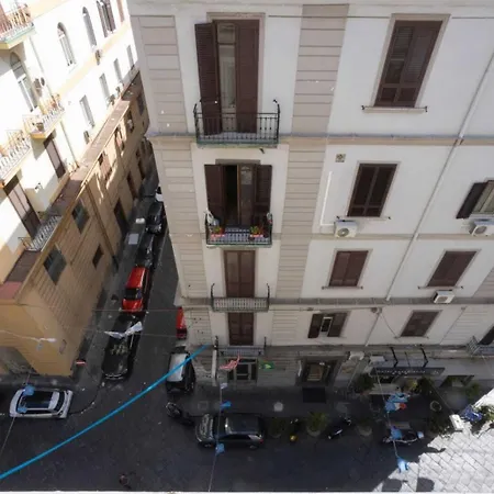 Giuly & Bed & Breakfast Naples